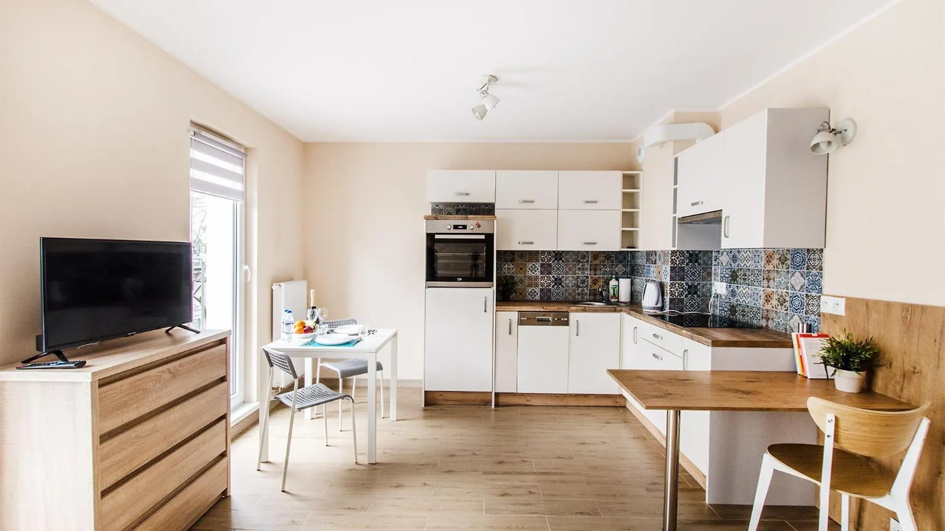 Orange Studio Cozy & New Apartment Near Rynek Wroclaw 0*,  Polonya
